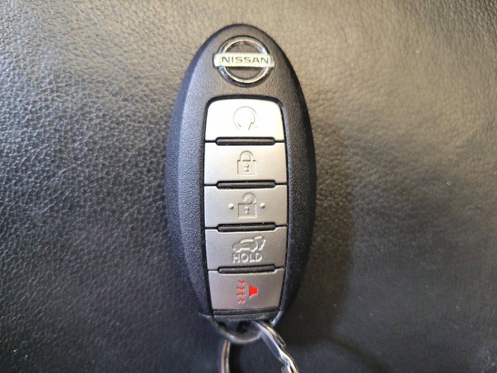 Used 2017 Nissan Pathfinder Platinum AWD/4WD image 32