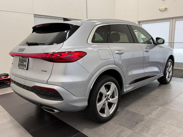Used 2025 Audi Q5 Premium Plus AWD/4WD image 2