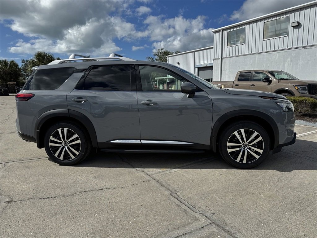 New 2025 Nissan Pathfinder Platinum w/ Lighting Package (N93) image 3
