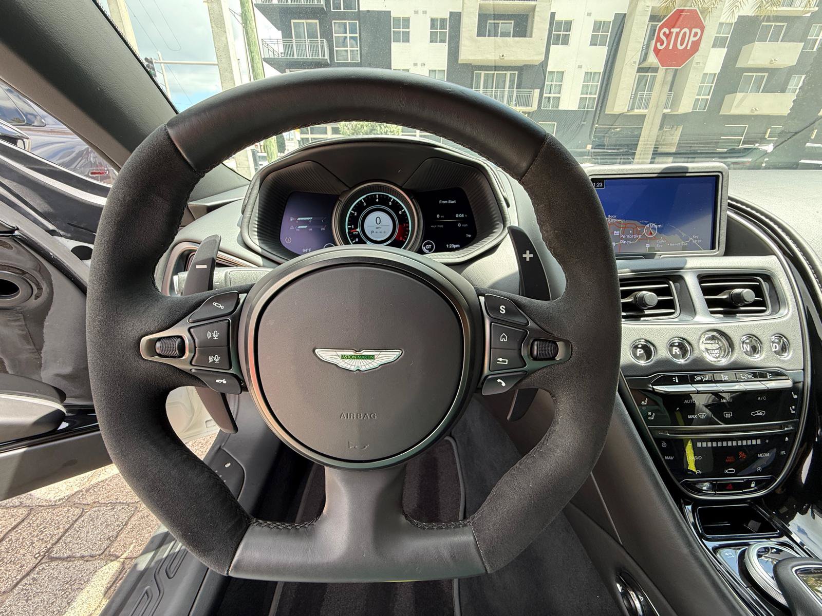 Used 2020 Aston Martin DB11 AMR RWD image 14