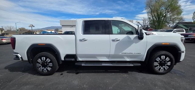 Used 2025 GMC Sierra 3500 Denali image 6