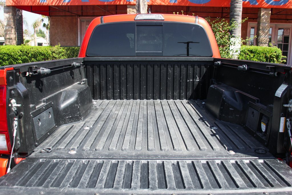 Used 2017 Toyota Tacoma TRD Sport image 8