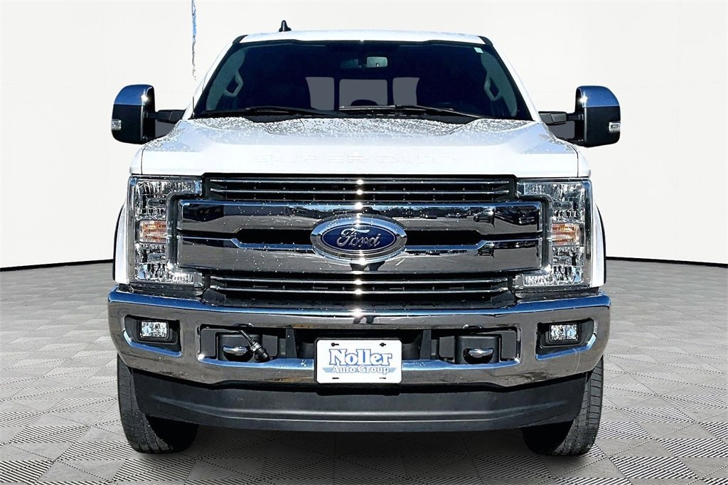 Certified 2019 Ford F250 Lariat w/ Chrome Package image 3
