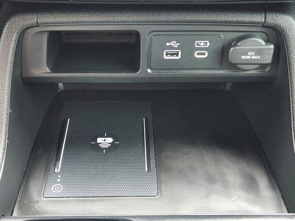 Used 2024 Honda Pilot Touring image 22