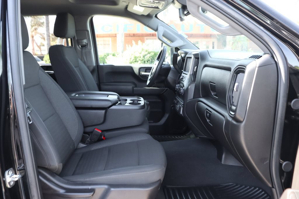 Used 2025 Chevrolet Silverado 2500 Custom w/ Custom Value Package AWD/4WD image 36