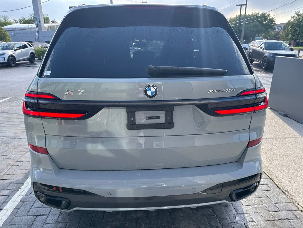 Used 2024 BMW X7 xDrive40i w/ Executive Package AWD/4WD image 5