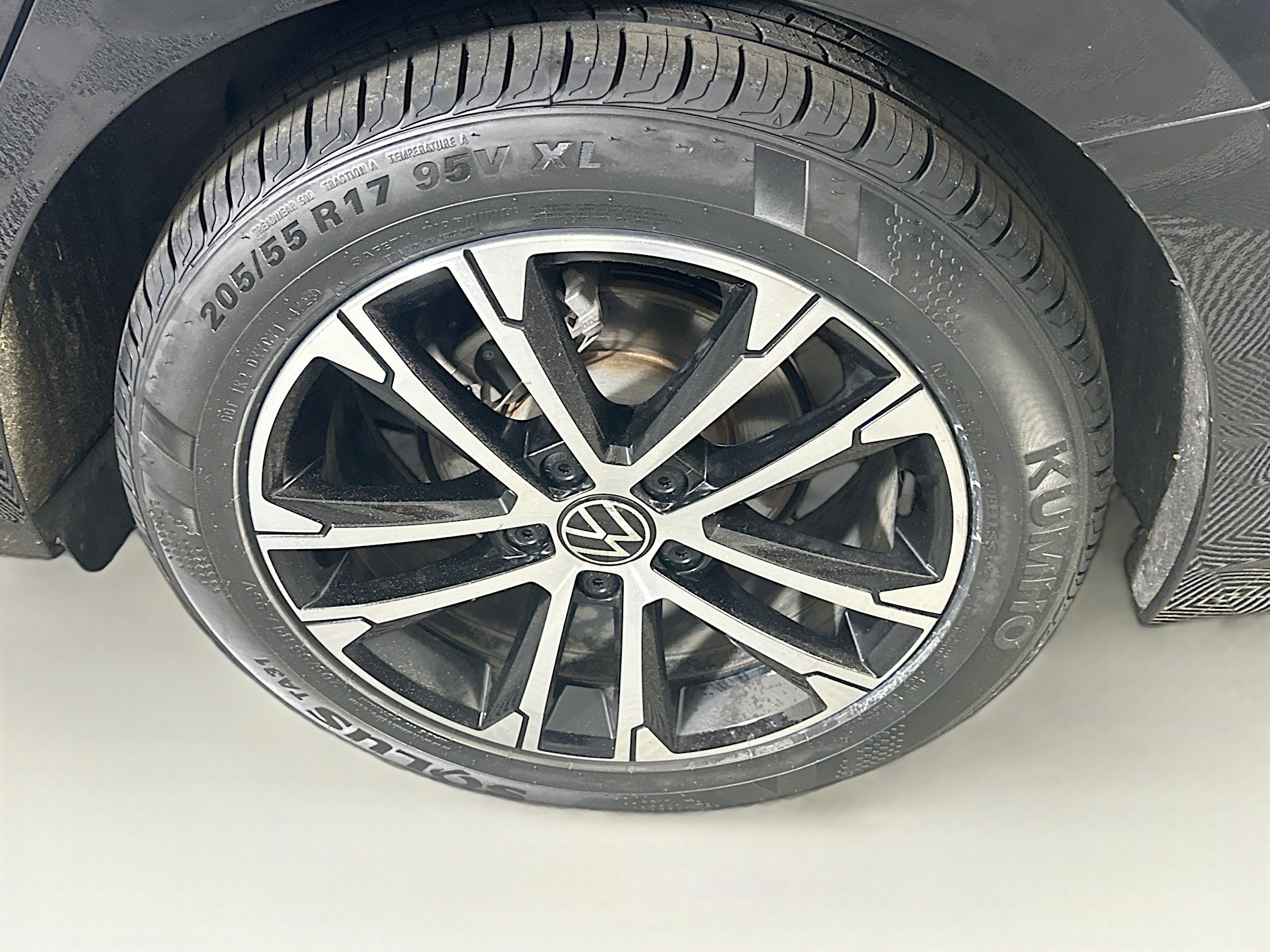 Used 2025 Volkswagen Jetta Sport image 11