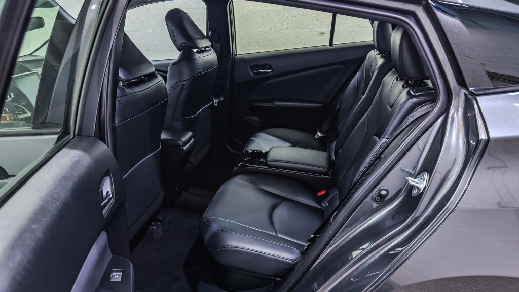 Used 2017 Toyota Prius Prime Premium image 15