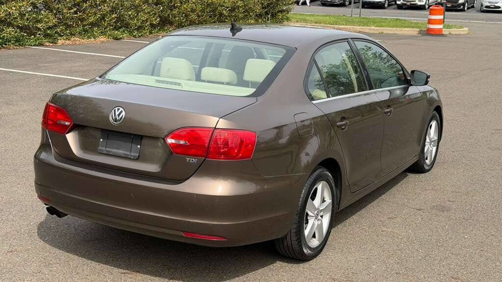 Used 2013 Volkswagen Jetta TDI image 7