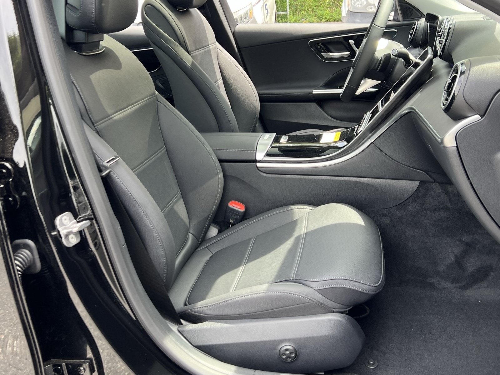 New 2026 Mercedes-Benz C 300 4MATIC Sedan image 33