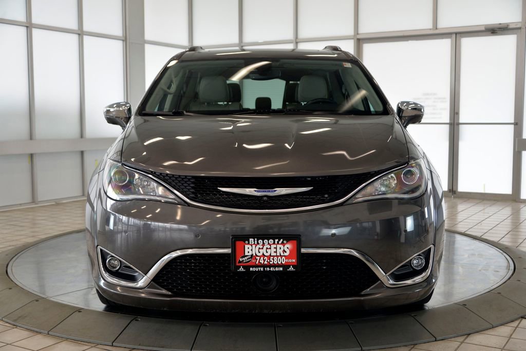 Used 2019 Chrysler Pacifica Limited w/ Advanced Safetytec Group image 3