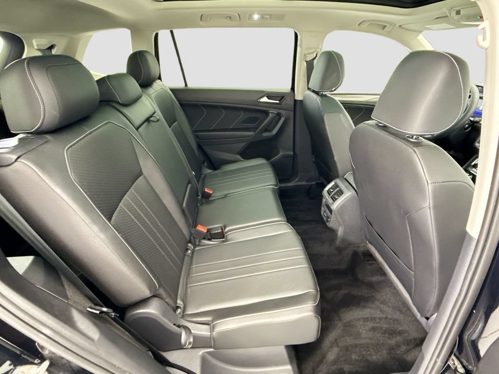Used 2023 Volkswagen Tiguan SE w/ Panoramic Sunroof Package FWD image 20