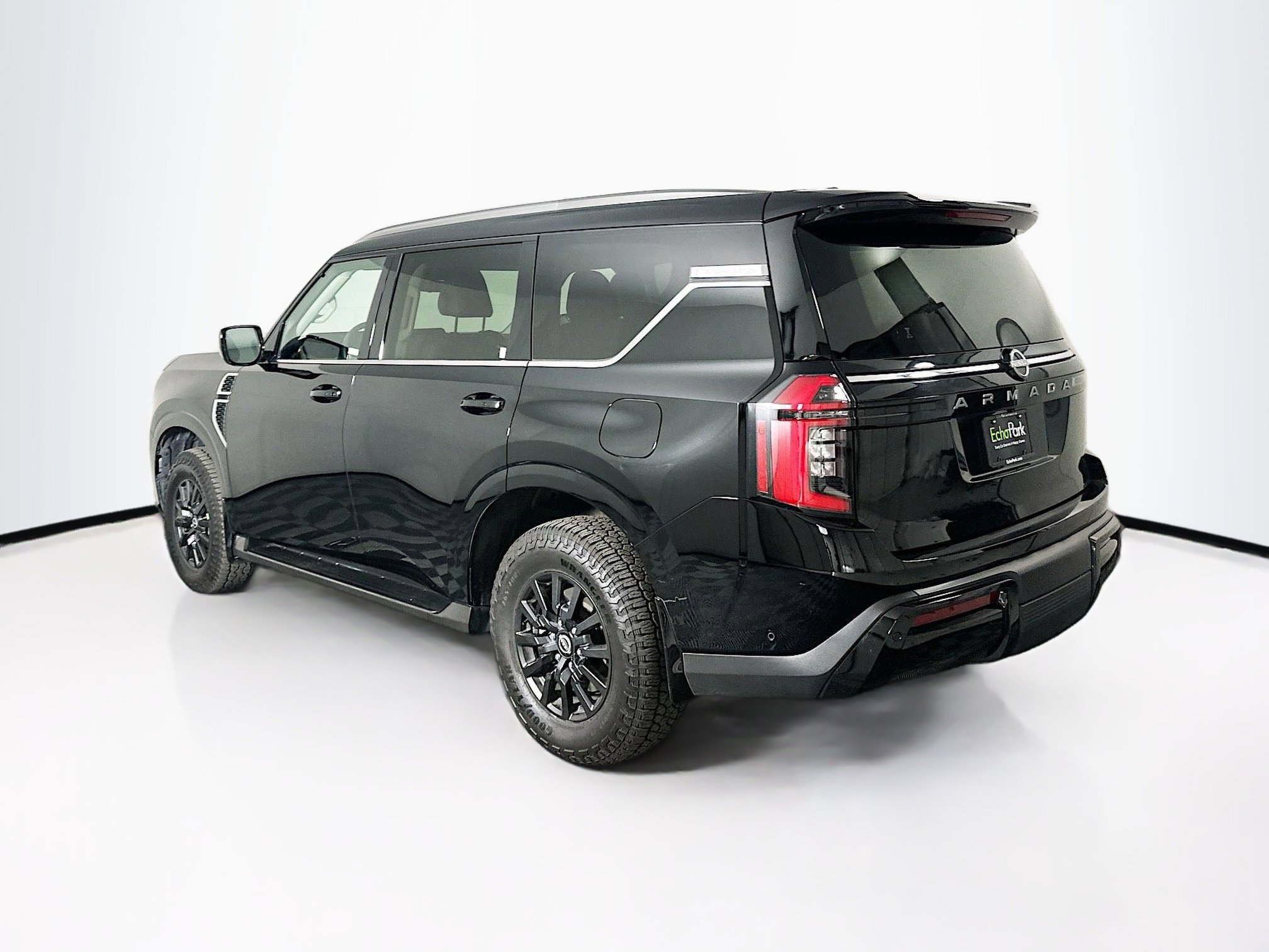Used 2025 Nissan Armada SV image 5