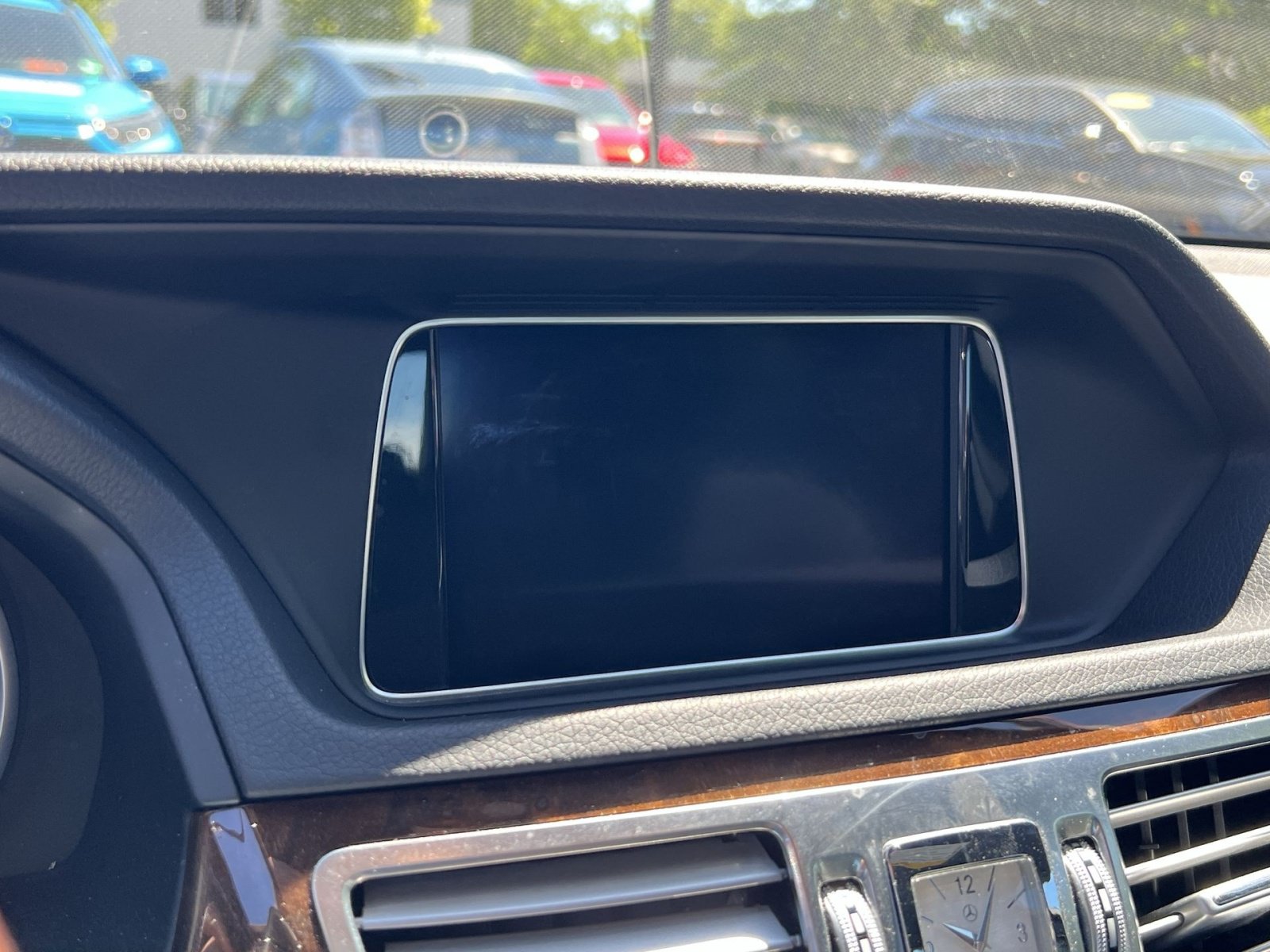 Used 2014 Mercedes-Benz E 350 4MATIC Sedan image 16