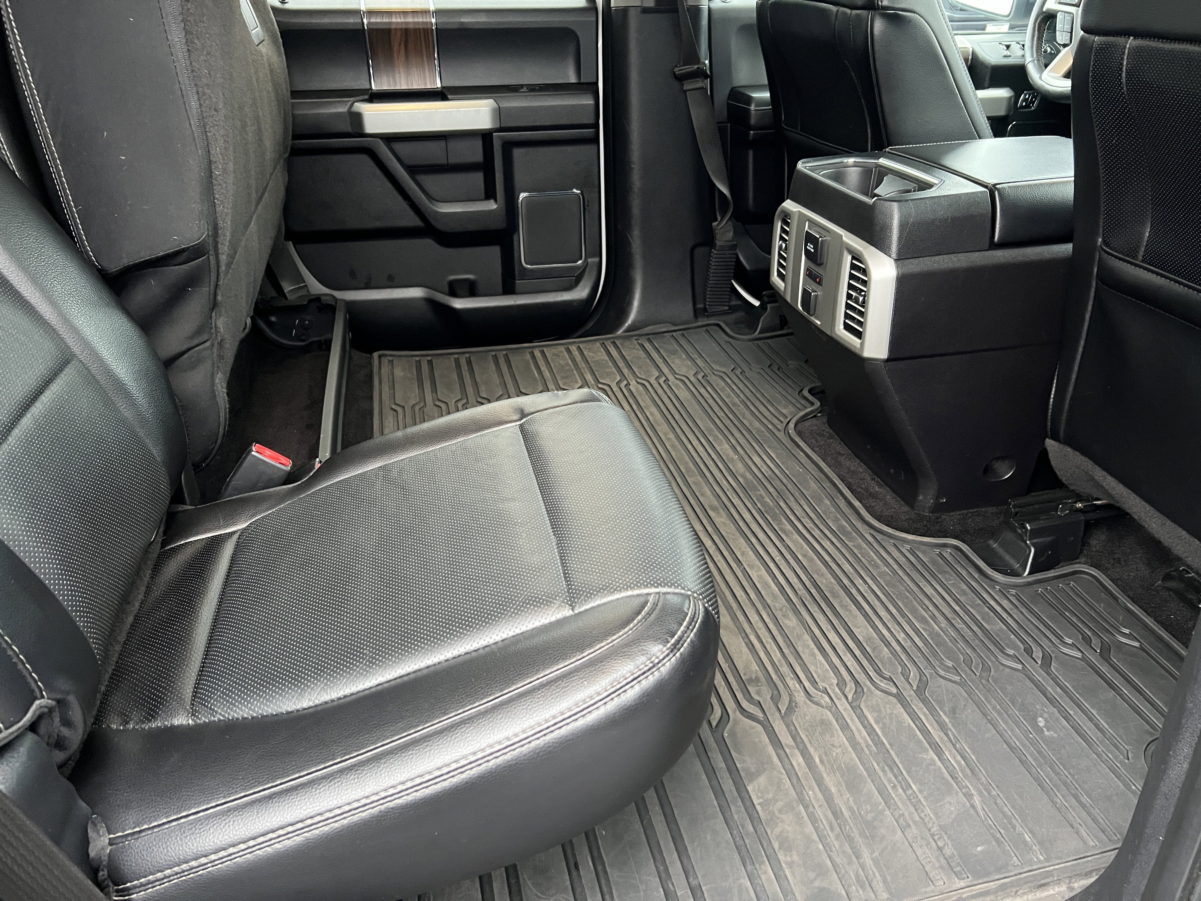 Used 2016 Ford F150 Lariat w/ Equipment Group 502A Luxury image 19