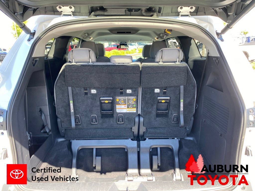 Certified 2026 Toyota Sienna LE FWD image 13