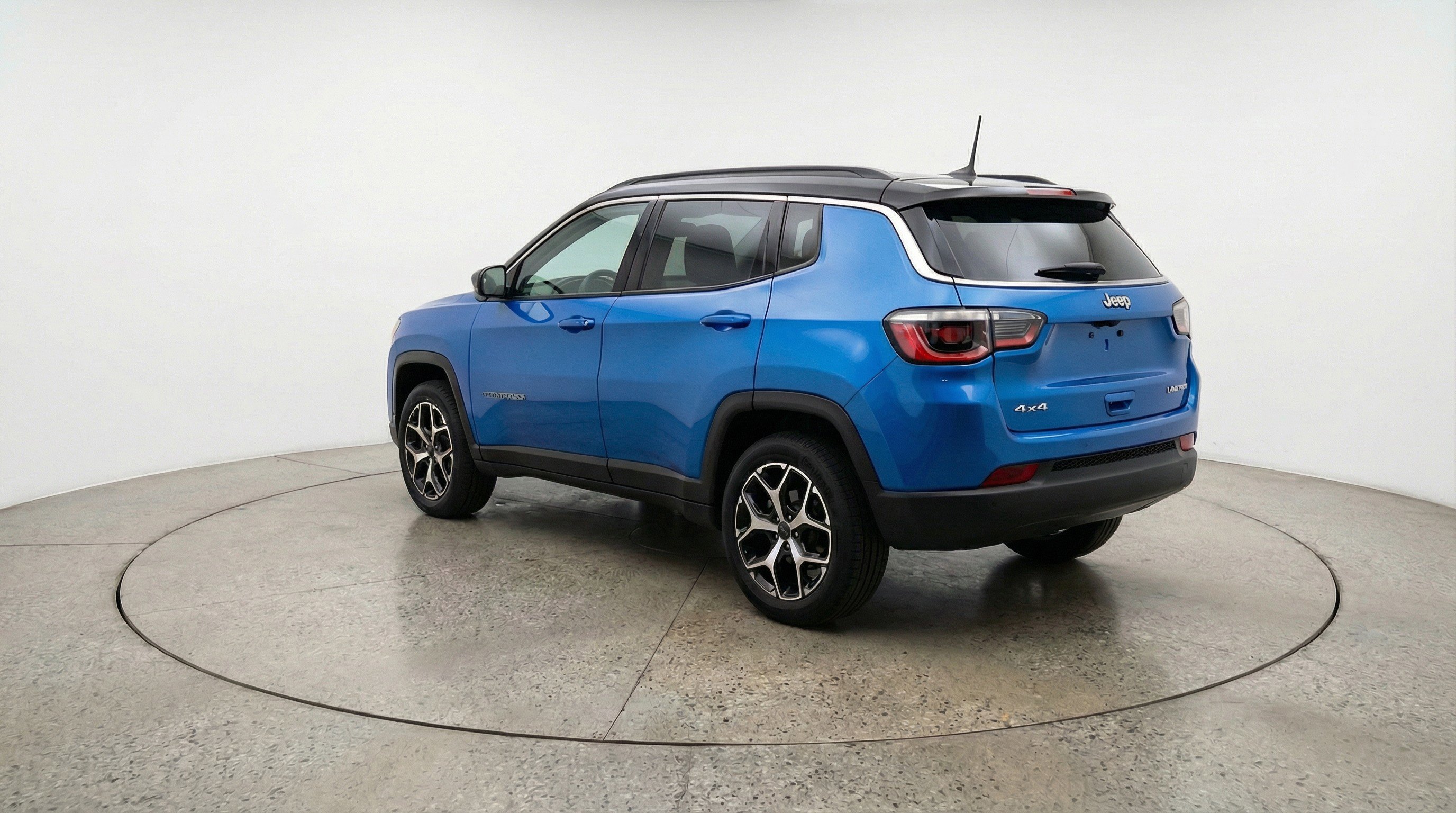 Used 2025 Jeep Compass Limited image 6