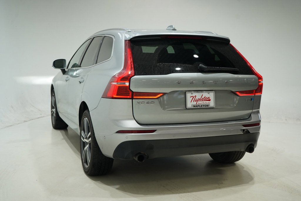 Used 2018 Volvo XC60 T5 Momentum w/ Convenience Package AWD/4WD image 6