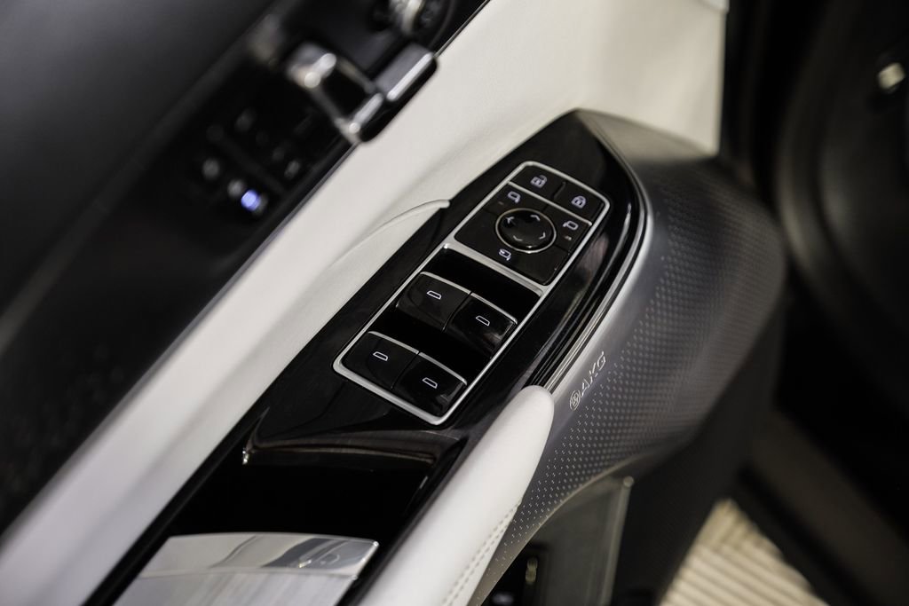 Used 2023 Cadillac Lyriq 2WD image 43