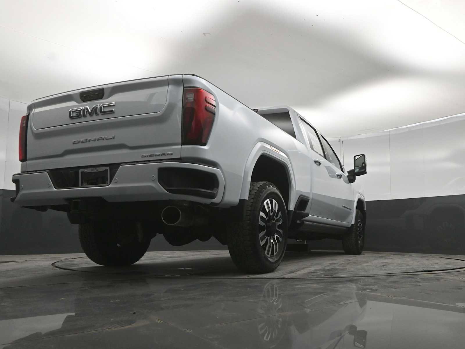 Used 2026 GMC Sierra 2500 Denali Ultimate AWD/4WD image 38