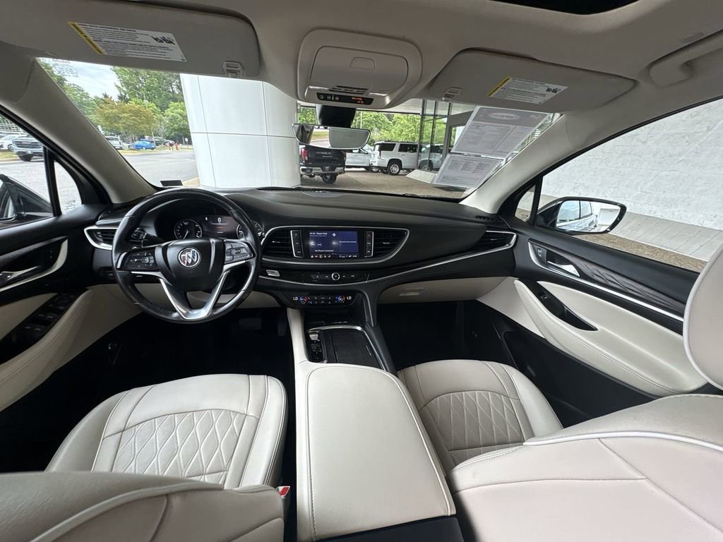 Certified 2022 Buick Enclave Avenir w/ Avenir Technology Package AWD/4WD image 20