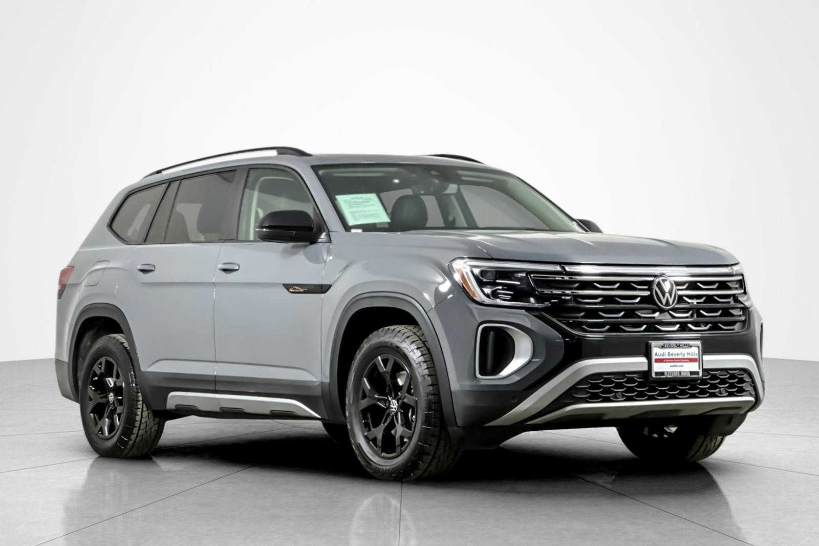 Used 2024 Volkswagen Atlas Peak Edition SE image 7