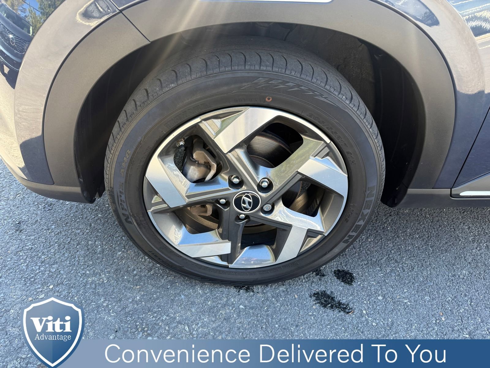 Used 2021 Hyundai Venue FWD image 12