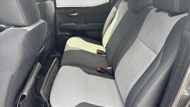 Certified 2023 Toyota Tacoma TRD Off-Road AWD/4WD image 17