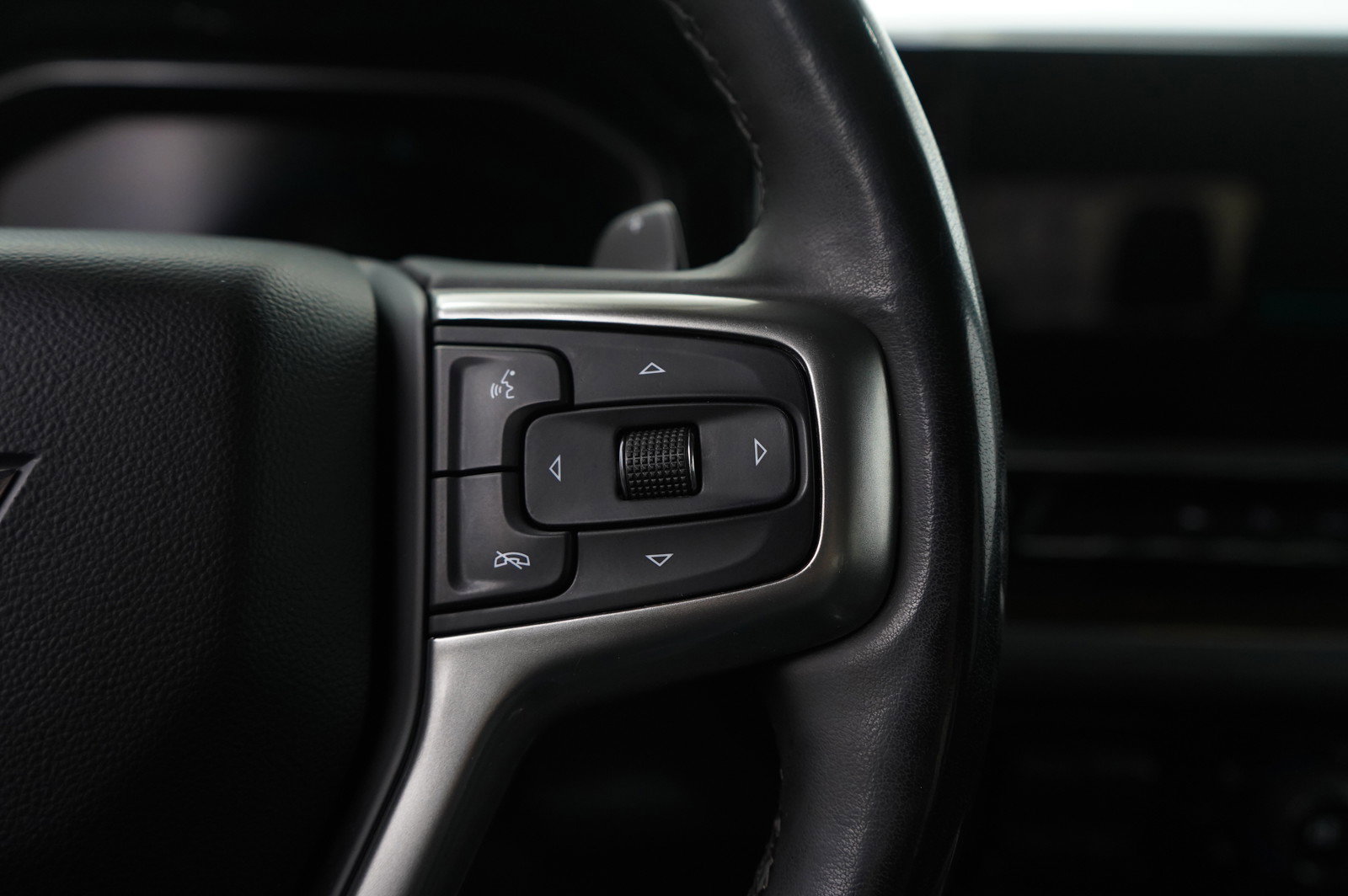 Used 2023 Chevrolet Silverado 1500 LT w/ Z71 Off-Road Package image 22