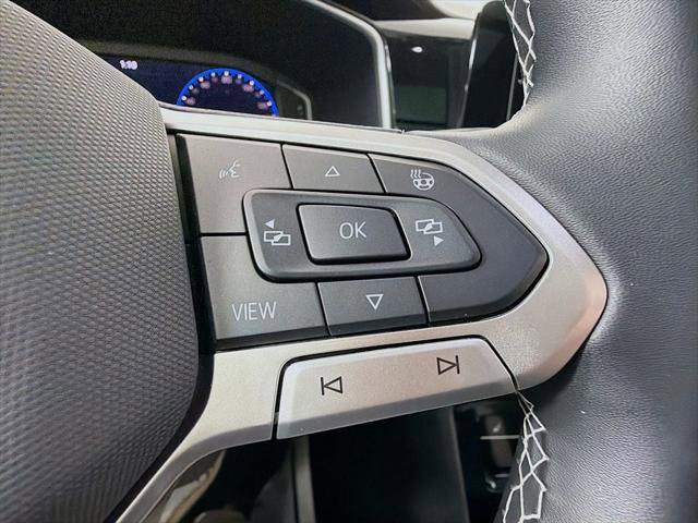 Used 2025 Volkswagen Taos SEL AWD/4WD image 12