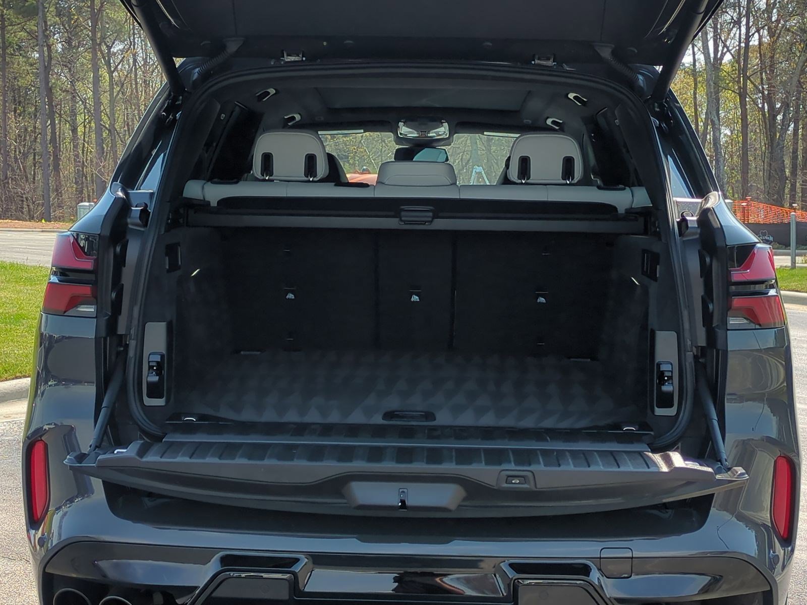 Used 2026 BMW X5 M Competition w/ Executive Package image 34