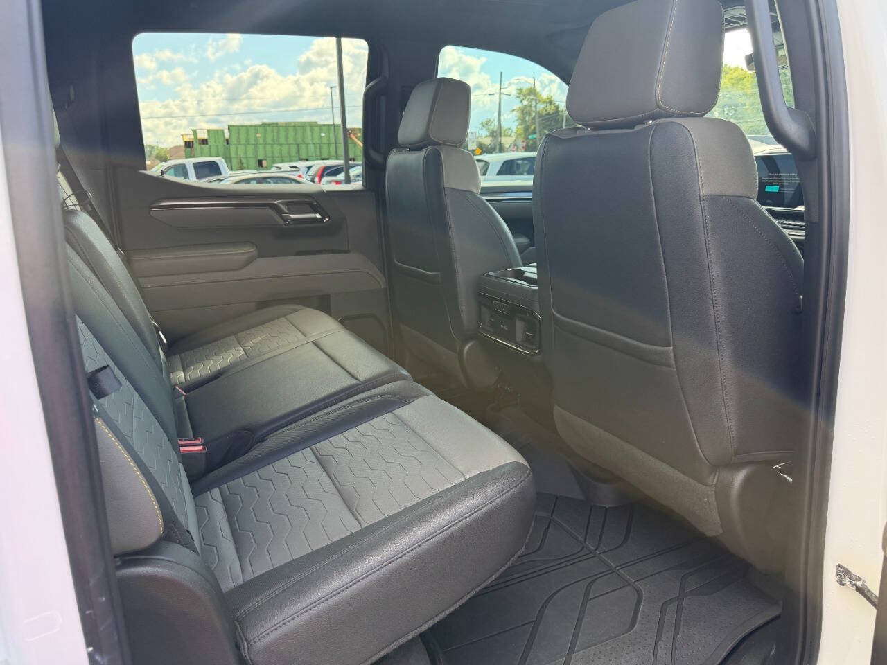 Used 2022 Chevrolet Silverado 1500 ZR2 w/ Technology Package AWD/4WD image 13