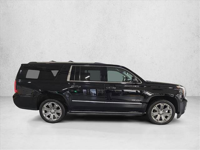 Used 2015 GMC Yukon XL Denali w/ Premium Package AWD/4WD image 4
