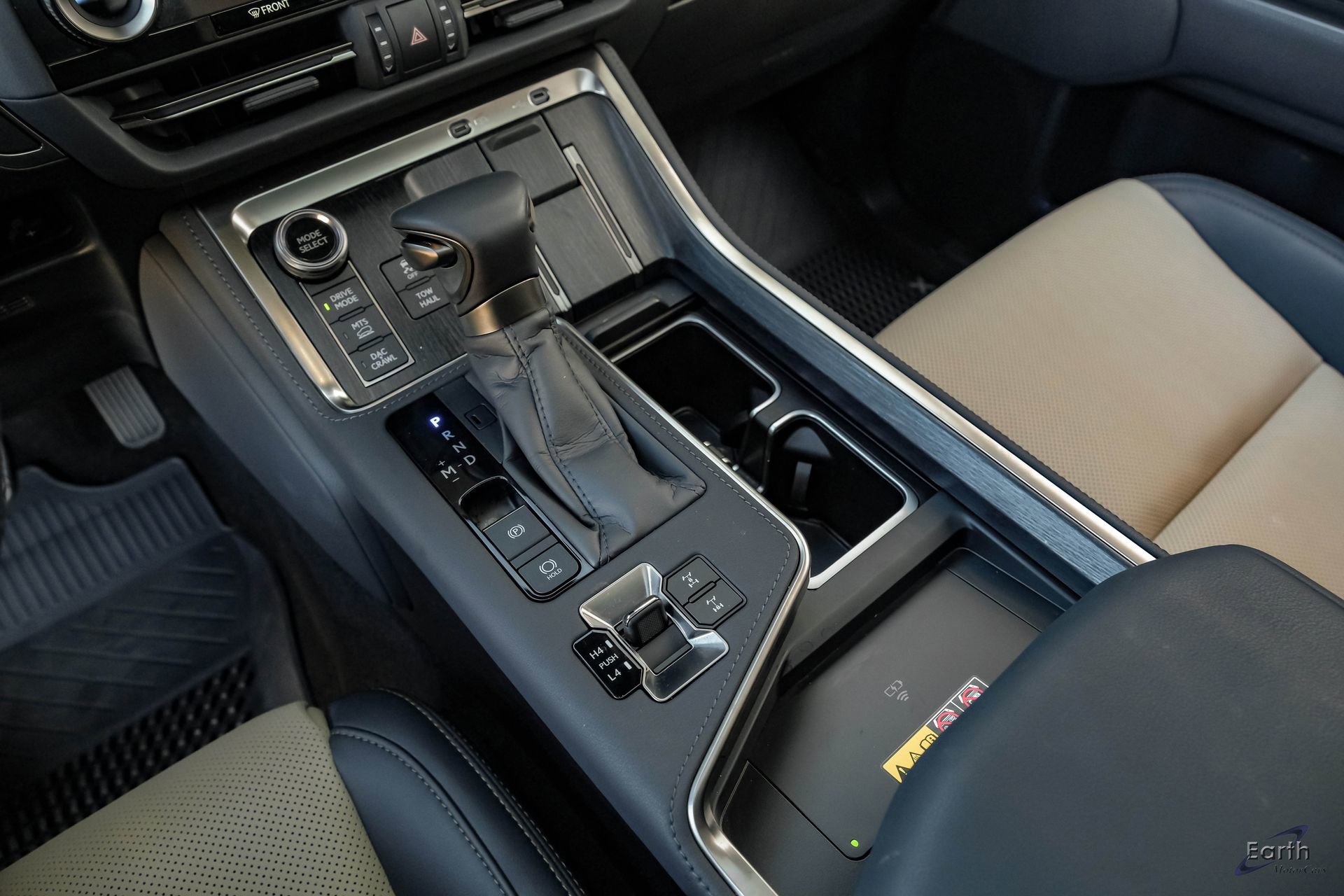 Used 2025 Lexus GX 550 w/ Accessory Package (CT) image 61