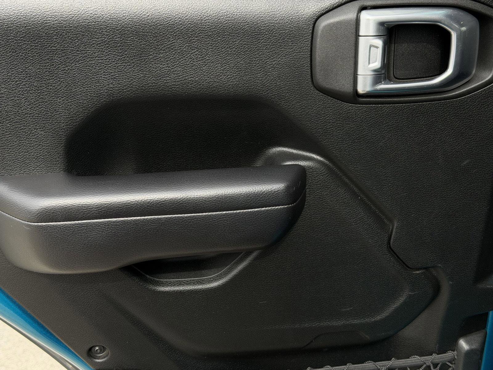 Used 2020 Jeep Wrangler Unlimited Sport image 11