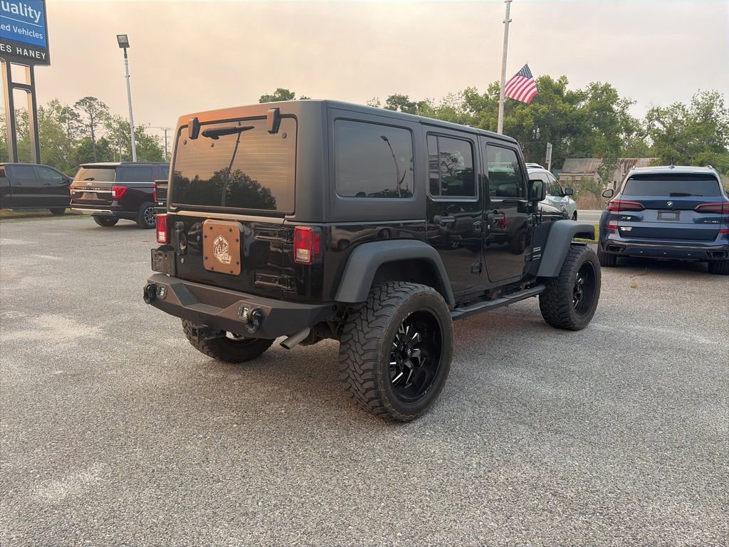 Used 2018 Jeep Wrangler Unlimited Sport w/ Connectivity Group AWD/4WD image 6