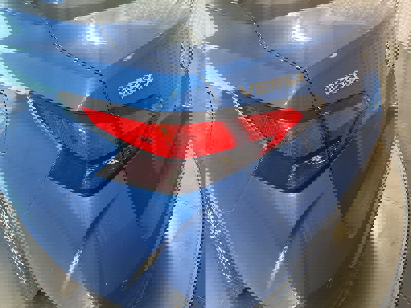 Used 2021 Nissan Versa SV image 12