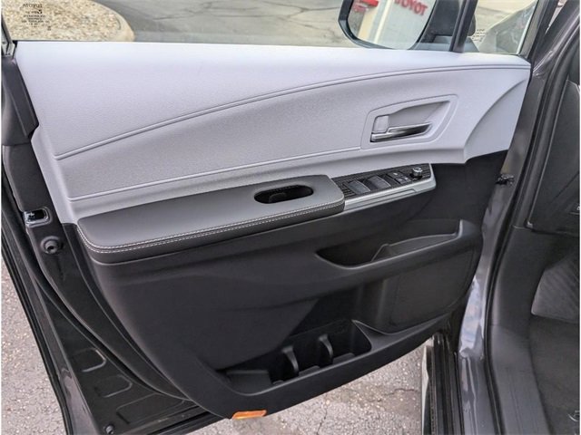 New 2025 Toyota Sienna XSE image 12