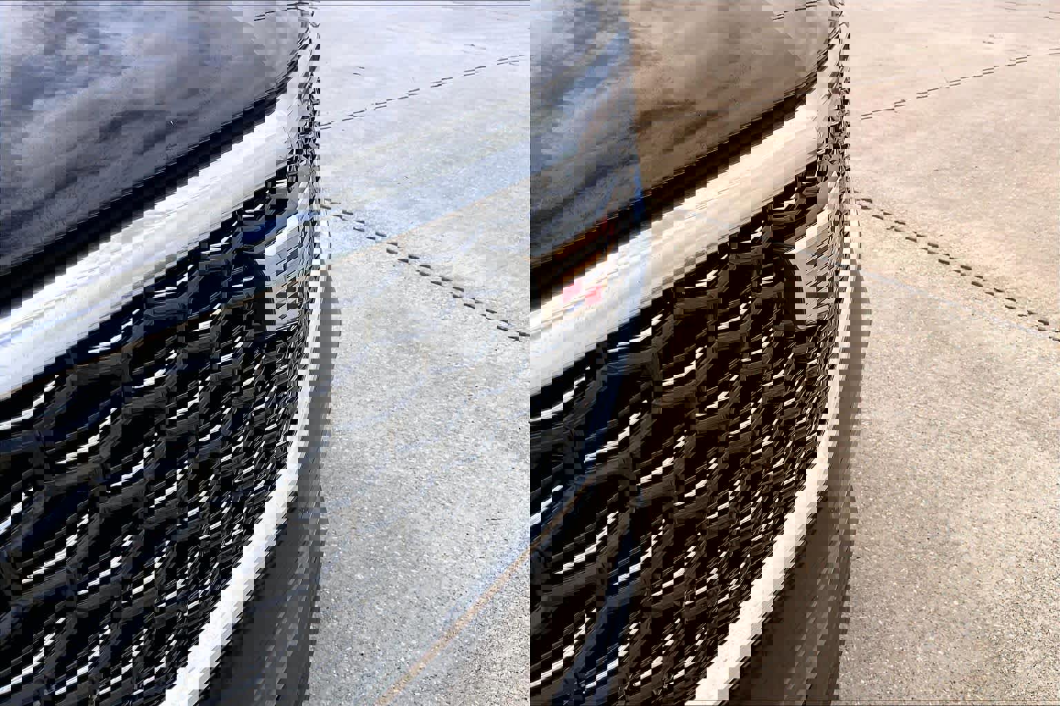 Used 2024 Cadillac XT4 Premium Luxury image 30