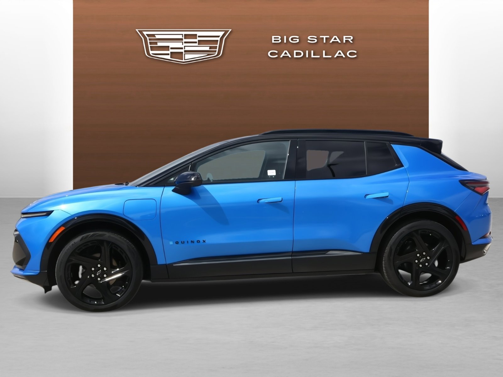 Used 2025 Chevrolet Equinox EV RS image 2