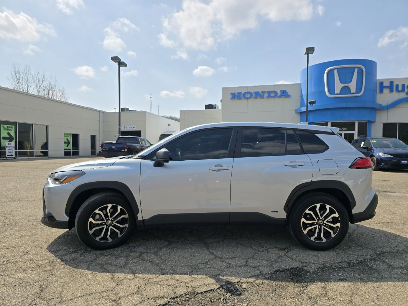 Used 2023 Toyota Corolla Cross S image 8