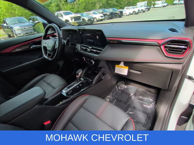 Used 2024 Chevrolet TrailBlazer RS AWD/4WD image 28