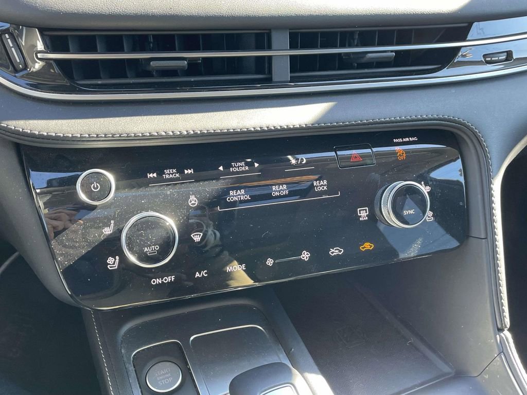 Used 2025 INFINITI QX60 Luxe image 28