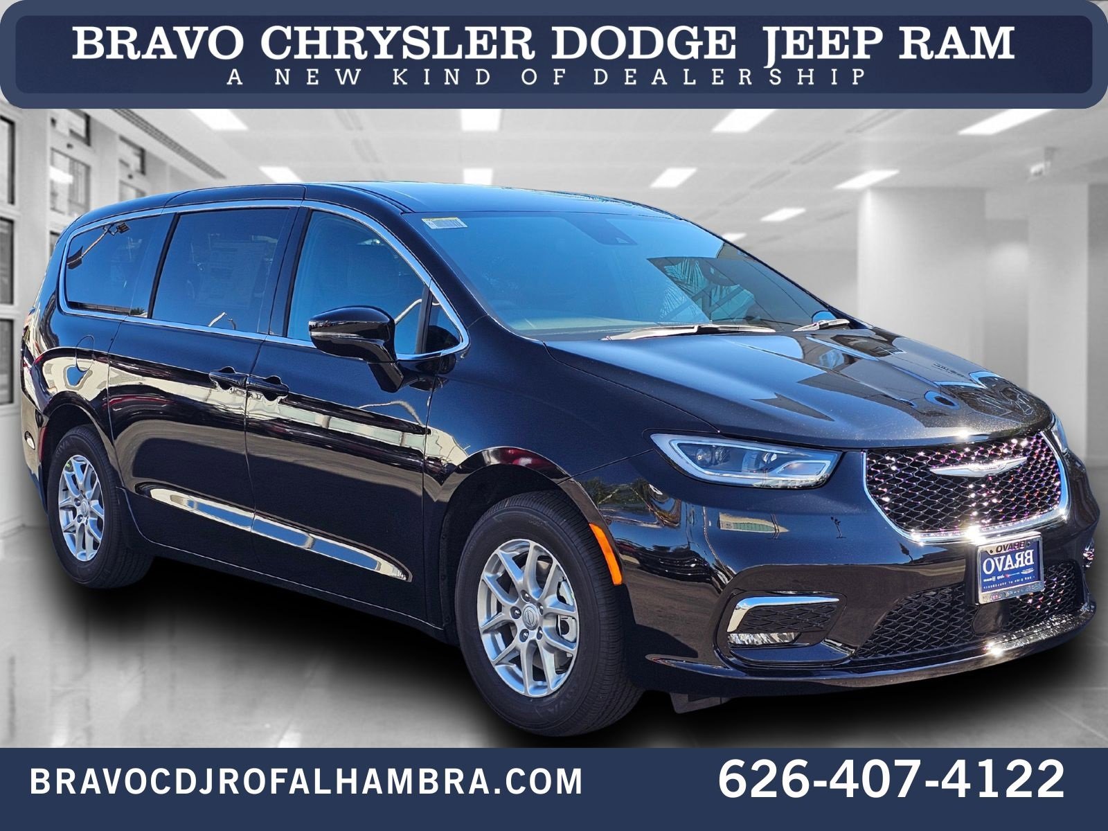 New 2026 Chrysler Pacifica Select