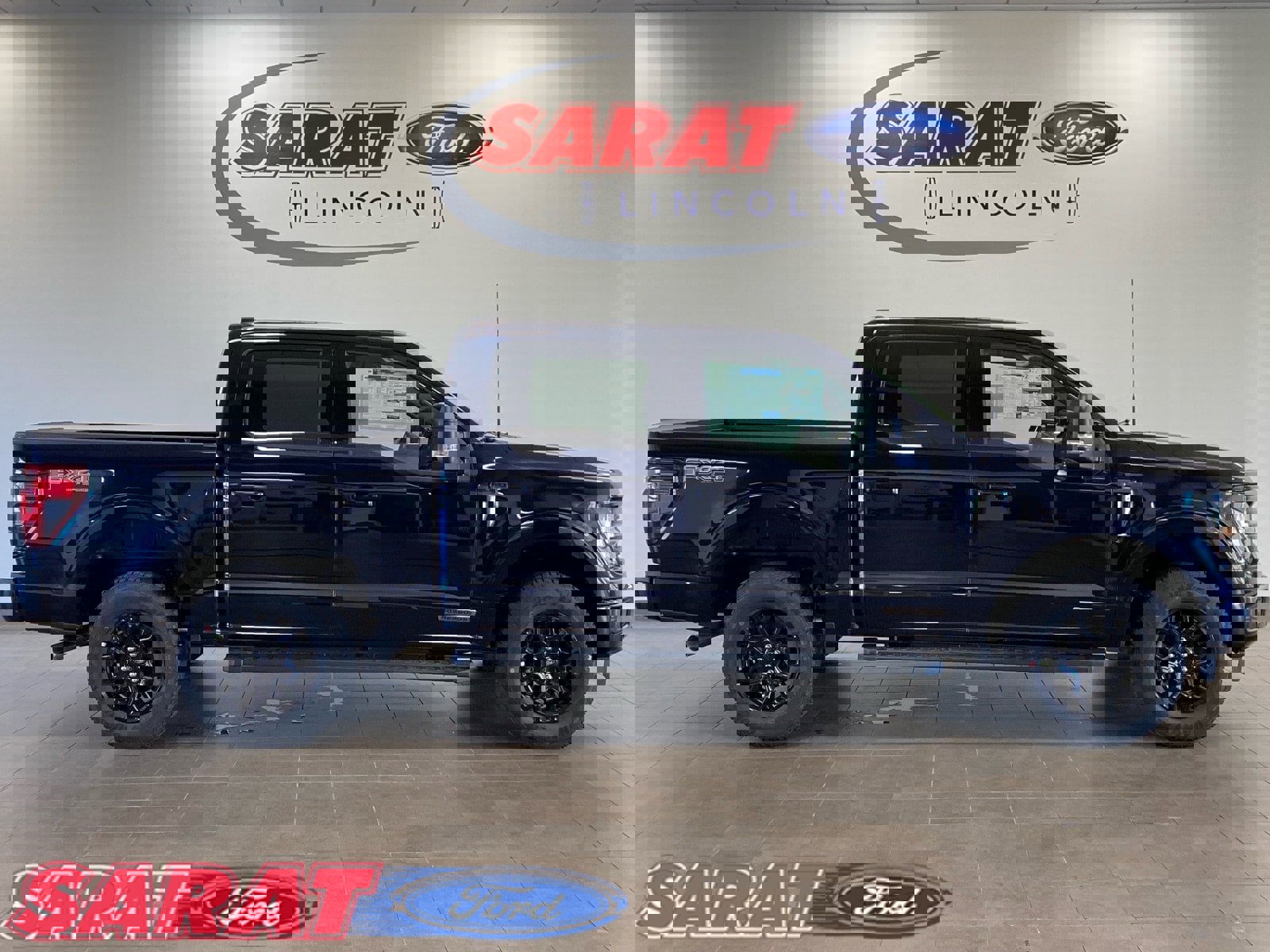 New 2025 Ford F150 XLT w/ Equipment Group 302A MID