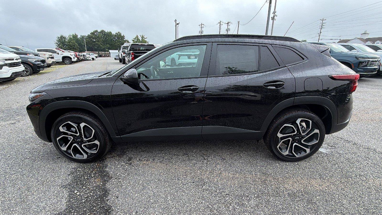 New 2026 Chevrolet Trax RS w/ Driver Confidence Package FWD image 11