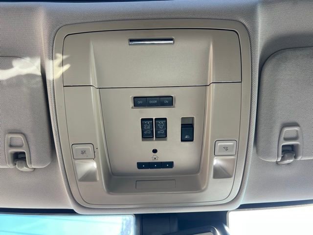 Used 2015 Chevrolet Silverado 2500 High Country w/ Duramax Plus Package image 31