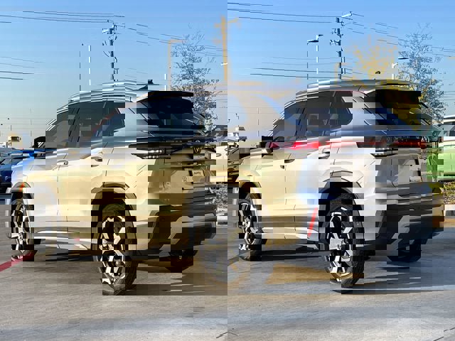 New 2025 Volkswagen Tiguan SE image 4