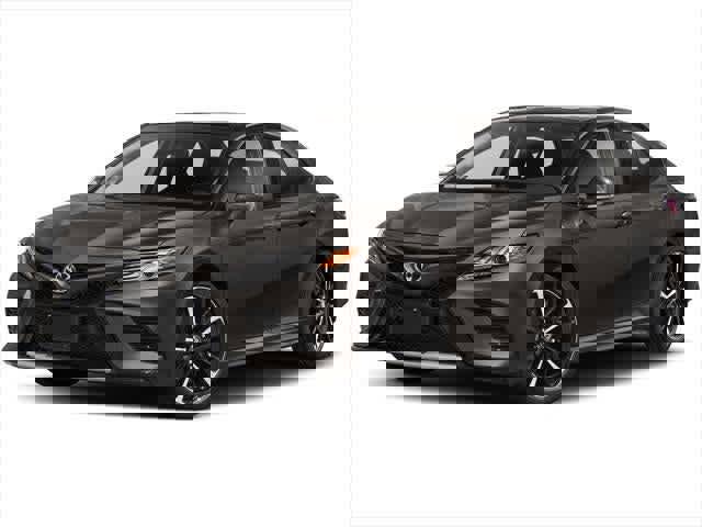 Used 2018 Toyota Camry XSE image 1