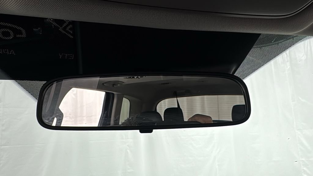 Used 2025 Kia Telluride S image 33